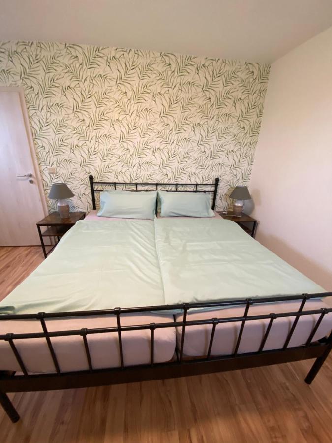 Familienfreundliche Ferienwohnung Anna Rollshausen Esterno foto